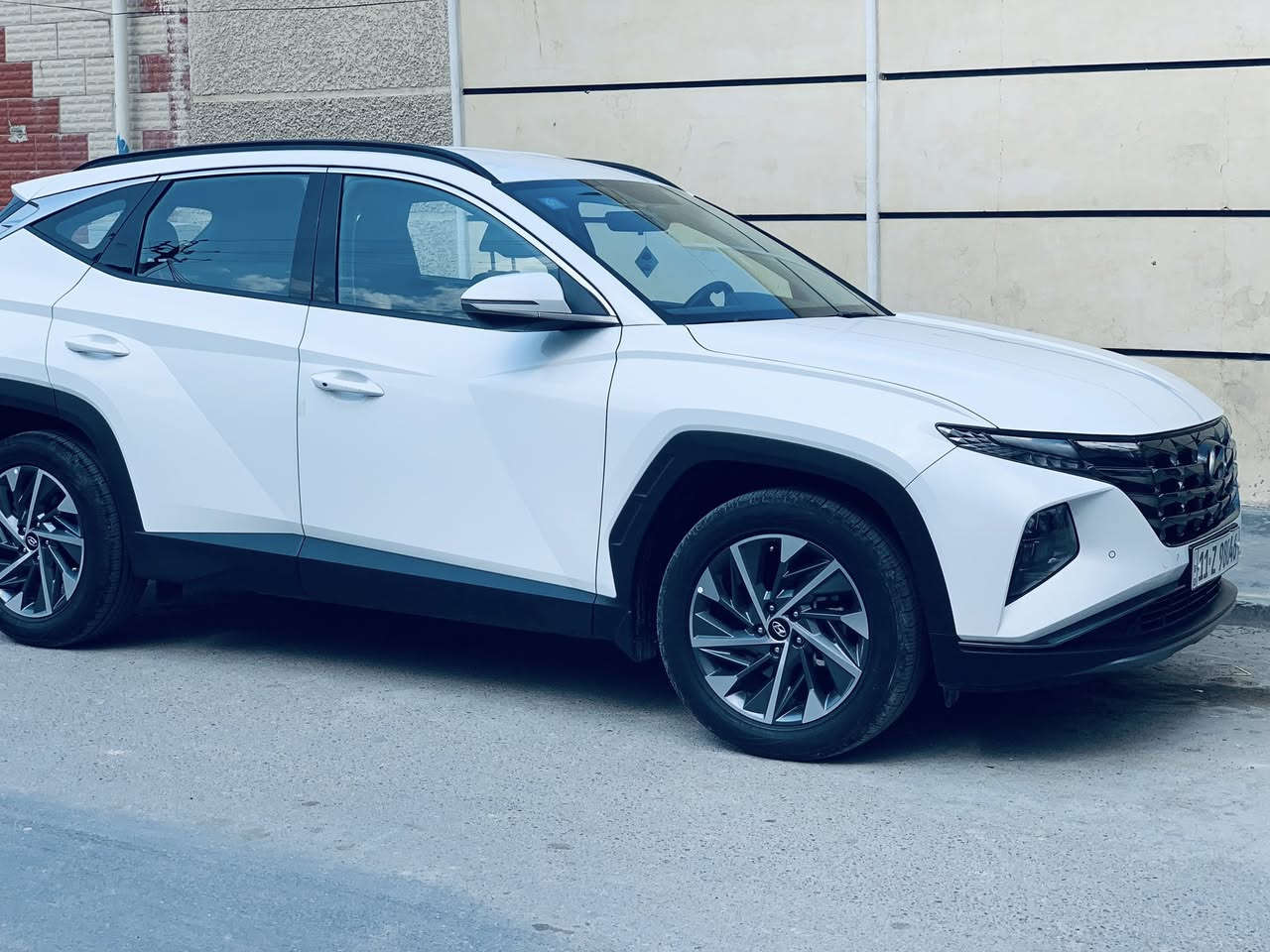 السلام عليكم
للبيع توكسان 2022 خليجي وكالة

مواصفات نص فول 

بصمة 
مري شفط 
شاشه كبيره 
هندي بريك بصمه 
ويل كب كروم 
كشنات مخمل 
مكينة ٢٠٠٠ 
بردات خلفيه 
قطعتين تبريد 
السيارة جديدة جداً بحالة الوكاله 
ماشيه ٤٨ الف 
رقم بغداد تحويل ثاني يوم 
مكان السياره بغداد مدينة الصدر 
الاستفسار الاتصال ***********
