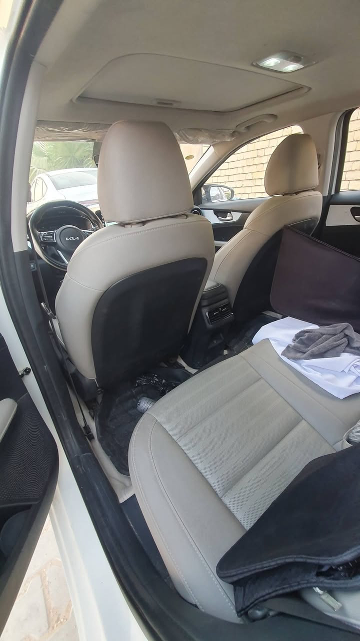 سلام عليكم
كيا k3  للبيع 130$ 
موديل 2022  رقم اربيل  فول مواصفات ماشيه ٥٤ كفالة السيارة عدى باب السايق بيها بارد قليل مكانها بالنجف 
*********** اتصال او واتساب متوفر 
للبيع فقط اعتذر عن  المراوس
