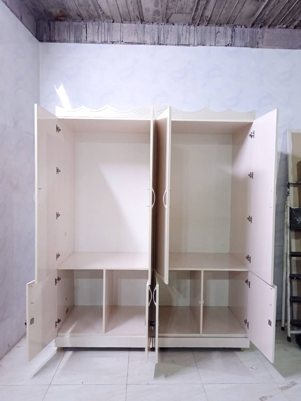 کانتۆر
2پارچە
زۆرپاکوبێعەیبن
نرخی 150 هه زار
***********
***********
سلێمانی السليمانية, العراق
