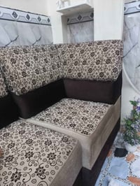ديوان ٦ قطع • نظيف جدا • قبله قرب البريد