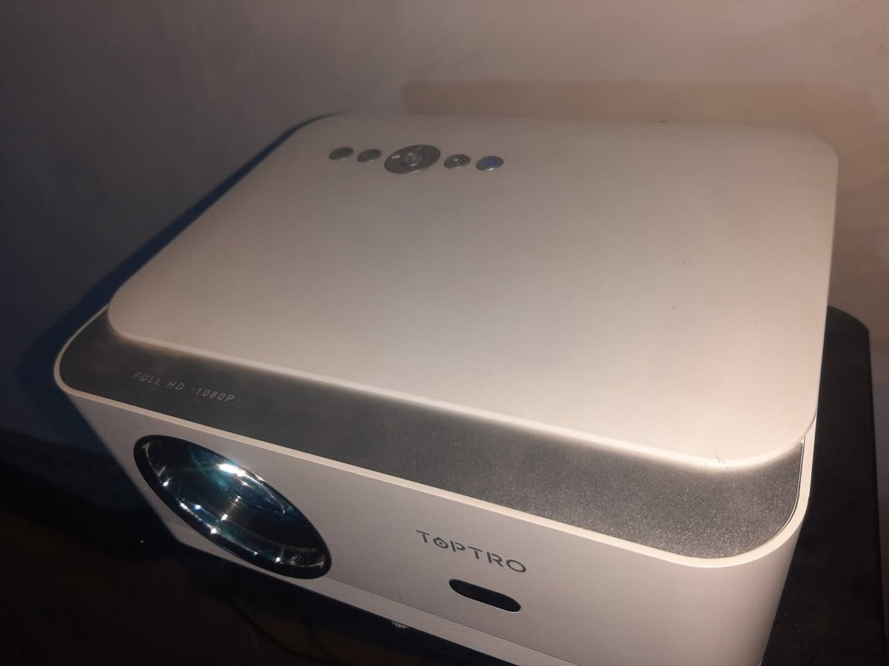 السلام عليكم.... 
داتا شو نوع توب ترو مستخدم نظيف جدا مع ريمونت ماوس نظام اندرويد تنزيل كافة البرامج سينمانا وغيرها وعرض الموبايل الايفون والاندرويد
اقوه اجهزه الداتا شو💯
TOPTRO x6 
عرض لفتره محدوده 🔥💯
دقه عاليه يدعم 4k
تنفع المدرسين  

اقوه اجهزه الداتا شو💯
TOPTRO x6 
عرض لفتره محدوده 🔥💯
دقه عاليه يدعم 4k
تنفع المدرسين والقاعات والمواكب ومشاهده المباريات والافلام 🚀⚽
اضاءه عاليه مع وضوح مع الضمان💯
حجم صوره يصل الى 6 متر
اوتو فوكس🔥
يربط جميع الموبايلات  ( ايفون - كلاكسي )📱
اجهزه بنظام اندرويد فائق الجوده اصلي💎
استيراد اوربي🌍 السعر 80 مع التوصيل
الاتصال على الرقم ***********
موبايل و واتساب
