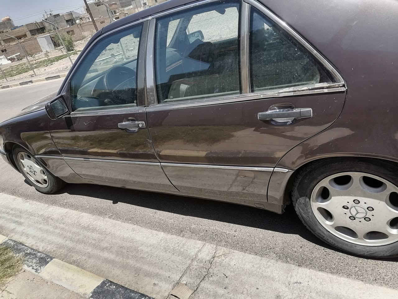 يا الله 
مرسيدس شبح موديل 92  رقم ديالى مشروع وطني؛ محرك تابوت ٦ سلندر ؛ لون بنفسحي ؛
صالنصه عالطول جديد؛ سنويه بسمي ( شهر السابع تنفذ)
تبريد شغال ؛ تدفئه ملغيه ؛ اكسل ودرايم شفت خلفي مبدل جديد ؛ غرفتها جلد بس مشكك ملبسها تلبيسه ؛
السياره ما وكفتني بالشارع بس يوم من الايام طك بيها فيوز الفيول بم بس 

سعرها ٥٣ وبيها مجال للمحترمين  الشراي يراسل 

مكاني بغداد حي الجهاد .


**إذا كنت صاحب هذا الإعلان وتريد حذفه لأي سبب، رجاءا أرسل رسالة إلى الدعم الفني**