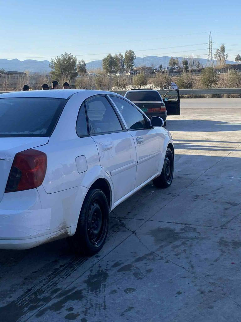 بەناوی خودای گەورا شۆفلیێت
2012سەنەوی پلاستیک ئەوالیا بەشەرت ئەصڵی  تۆماتیک سبوخ ۳پارچە
 سەقفو حیزام بەشەرت 
جەمپێکی خەفیفی پێشی هەیا 
خڕامەی کامیڕایاک لەسەرا 
من نایدەماوا هەقم پێدانیا 
کارەبایی و توندیو گەرمی بەشەرت  گێڕ ومەکینە بەشەرت مەسرەفی هیچ نیا
سحر ٥۷ محامەلا
*********** أربيل, العراق
