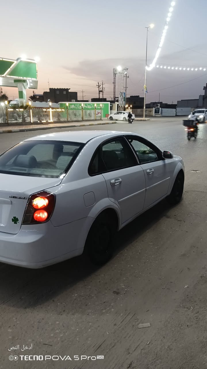 سلام عليكم وابتره للبيع موديل 11     بيه باب السائق مبدل وتعبان ولباقي كفاله سياره كير ومحرك جديد قبل شهر ونص شاد درايم شفت جديد زوج تأيرات جديد السياره خير من الله كهربائيات كله شقال السياره مال بيت السعر 70 وبيه مجال رقم الهاتف *********** متوفر وستاب
