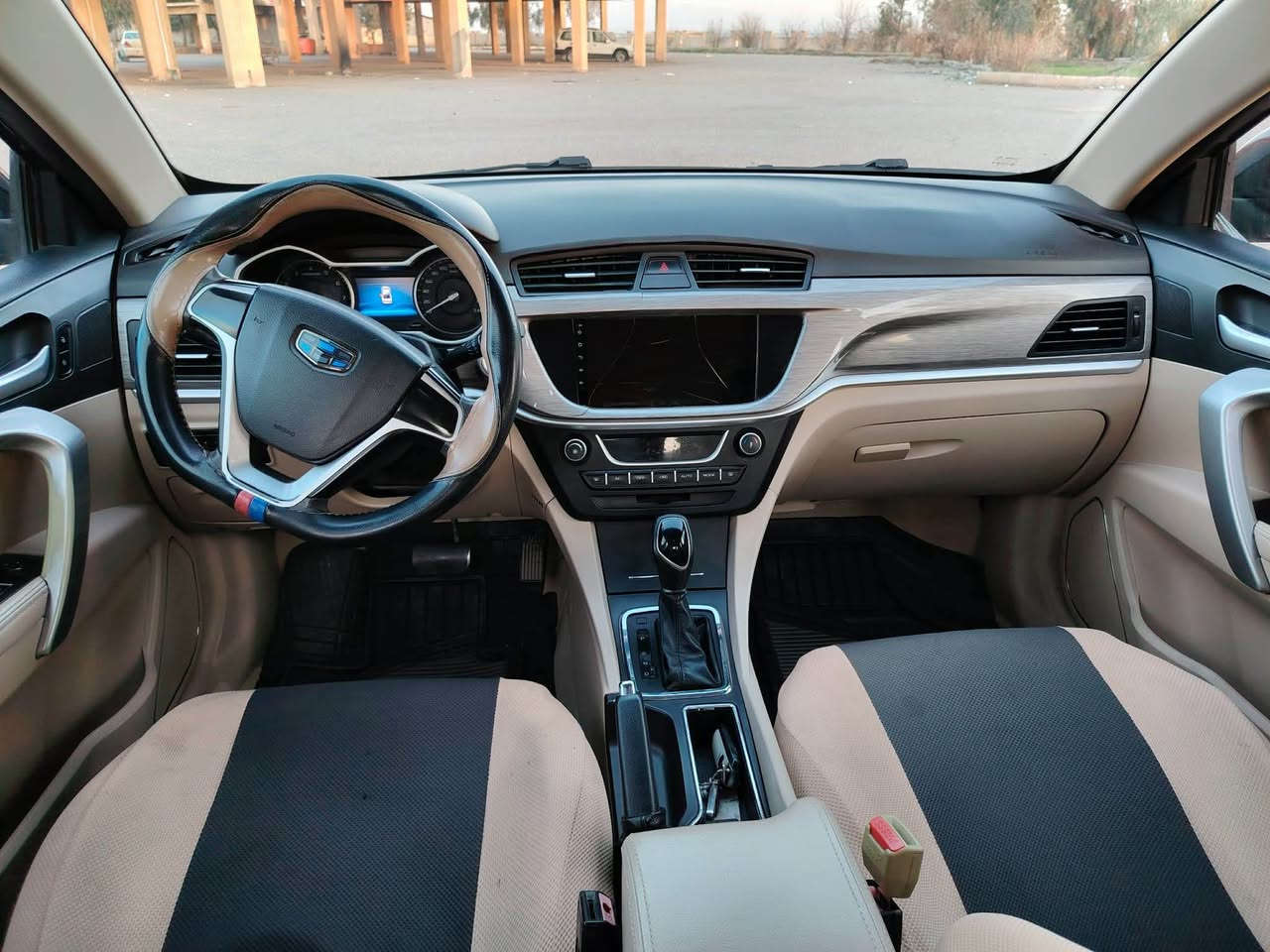 جیلی ئیمگرانت مۆدێل ٢٠٢٠ یەک چاملخی پێشی بۆیاخە بێناو گرتن سەیارەکە فولە بەس سلاید نیە تەنها ١٢٤ هەزار رۆشتوە گێڕ و مەکینە بەشەرتە سەیارەکە بە ئەوەلیات دەفرۆشم حیدزی لەسەر نەبێ مالی کەس نەبێ
نرخ 60
ژ.م *********** كويسينجاك, أربيل
