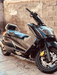 سازوكي كمه مكينه 250سي سي دراجة ما بيها ﭑييہ نقص بس كفرات كلشي كامل شل...