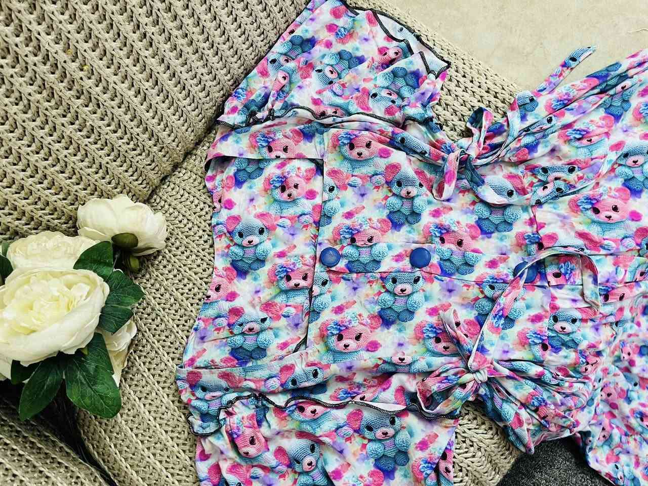 شغلي 🪷🪡
فستان صيفي 90
كشمير إيطالي 💯


**إذا كنت صاحب هذا الإعلان وتريد حذفه لأي سبب، رجاءا أرسل رسالة إلى الدعم الفني**