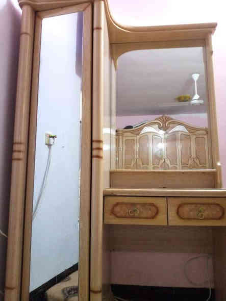 السلام عليكم ورحمة الله

غرفة مستعملة للبيع بحالة جيدة السعر المطلوب 500 الف وبي مجال للاستفسار اكثر ‏‪***********‬‏
