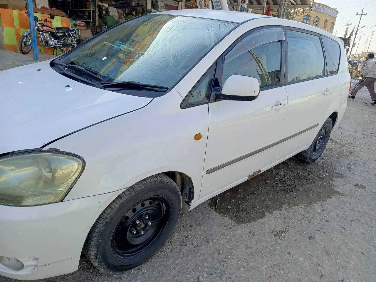 ابصم للبيع 2001 رقم ذي قار سنويه 27  تو يل اصل 
مكفول مكينه وكير وحداديه تواير سياره جاهزه مال جناي تبريد تدفئه لايت زنون اضويه داخليه 

مكفوله من الضربه القويه والعيب لشرعي بيه طخات بسيطات شوف لعين سعر 105 وبيه مجال مكانه ناصريه /***********
