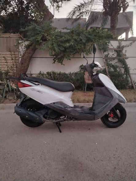 السلام عليكم درجه بريز وكالة جديده
درجه كله بلاديه خير من الله   شلعه ومعدال شغاله سلف وهندر مكينه خرسه ناعمه  كهربائيات كله شغال شاير يمنه يسره عداد كليو متر شغال الايت عالي ناصي كله شغال بريك مامي خلفي   مكفوله  من كلشي 
وراق كامله وراق رنبه موجوده
مكاني بغداد بلديات 
السعر 650 /

***********
