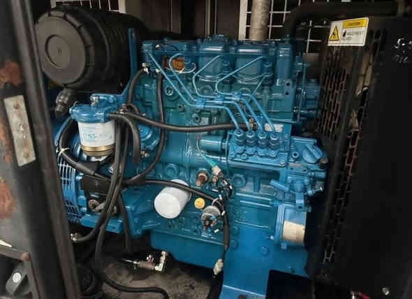 السلام عليكم 
للبيع مولد نوع بيركنز بزون انكليزي اصلي افجي ولسون
 كاتم 100%محرك 4سلندر توليد 20كيفي ثري فيز بلادي
وارد استرالي منضومة حماية فول اوتو اطفاء وتشغيل ذاتي 
المولد مشتغل قليل جداً برغي ما مفتوح بيها شرط الحمل
العنوان//بابل-الشوملي-سريع البصره 
للأستفسار//***********
متوفر توصيل 🚚 الى جميع المحافظات
