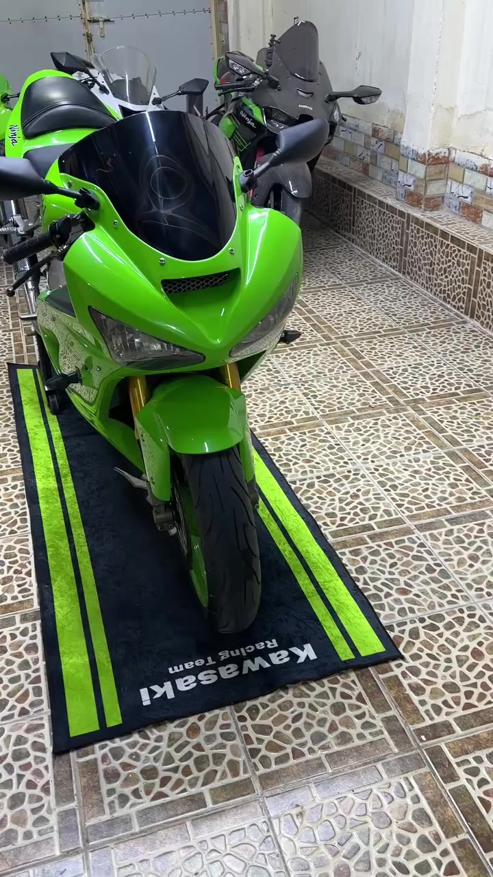 كاوسكي 2004 636cc لوحه وسنويه
رقم كربلاء تحويل ثاني يوم
الدراجه كفاله عااامه من كلشي
فلنجات رياضي
مكينه مكفوله من فتح ومن بيرن من بكن من ضاغطه
المكان واسط العزيزية
متواجد علخاص وعلى الواتساب
رقمي 
***********
