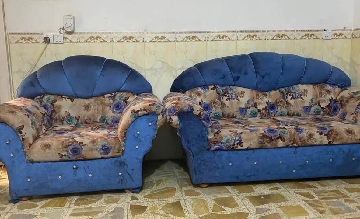 قنفات ١٠ مقاعد سعر ١٨٠ الف 
عنواني كربلاء الجاير 
للاستفسار واتساب *********** كربلاء, العراق
