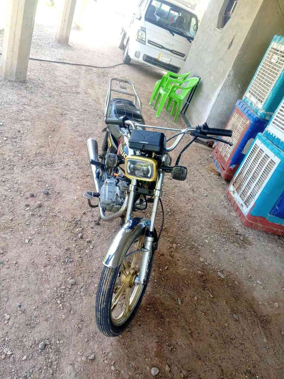 السلام عليكم اخوان الدراجه مثل مموضح اتعاهد لاتنقيص لاتبخير ضفير +دشبول+لوايت+باتري كله جديد اكيوجه رون او سرعه شغال معدل 130 موديلهه 21 سعرهه 450 او بيهه مجال للشرراي الخاص مفتوح ولكل علا راسي سعر لتذب بل تعليقات تا تكسر عندك سعر اتفضل خاص اتشرف بل جميع كلشي بل ايحبه الله


**إذا كنت صاحب هذا الإعلان وتريد حذفه لأي سبب، رجاءا أرسل رسالة إلى الدعم الفني**