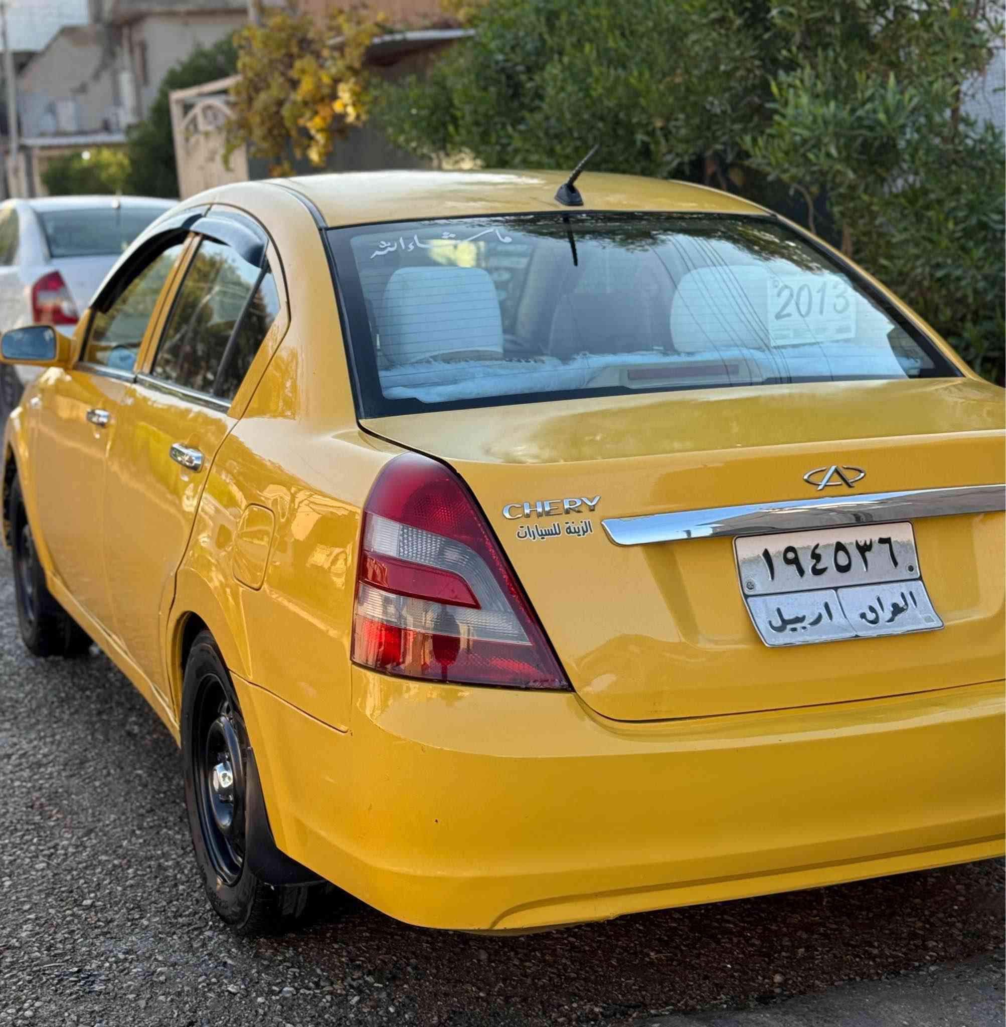 سلام عليكم اخوان شيري A5 سيارة گير محرك تبريد تدفئة كهربائي كلها بالشرط بيها جامرلغ واحد مضروب خلفي فقط سيارة حيل حلوه او ناعمه رقم أربيل سنوية منتهية شرط تحويل وكاله دفتر بانزين كامل صدر تايرات حلوه بطارية جديده سيارة سعرها مناسب جدآ 45$ وبيها مجال بسيط للطيبين للبيع او المراوس حسب القناعة اي استفسار خاص او اتصال *********** كركوك, العراق
