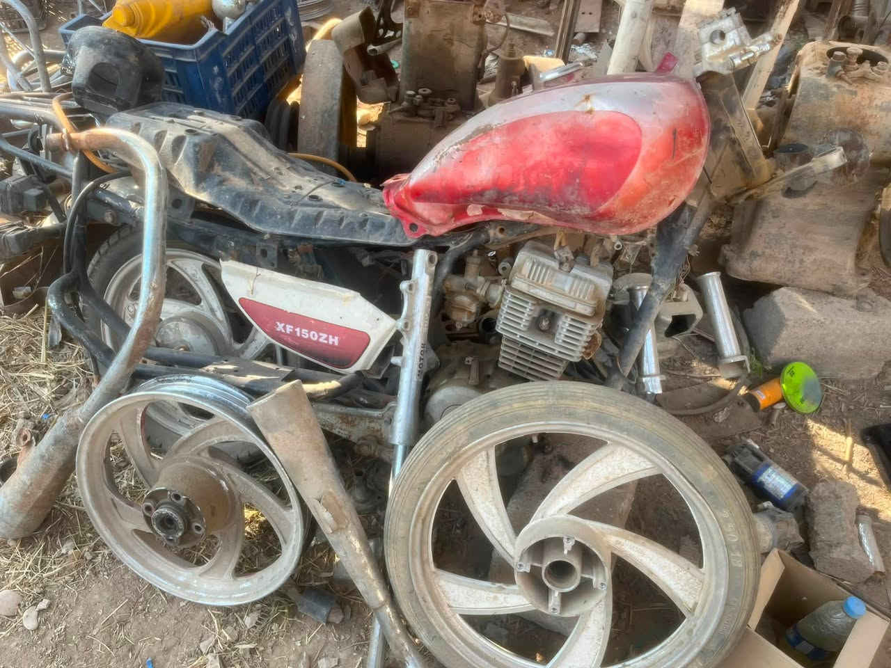 دراجات جني عدد ٢ ابيعلك كوم حديد مكاين يرادلهن ادامه والباقي شوف عينك سعرهن ٢٢٥ والشراي يجي يحملهن وما نختلف انشالله مكاني ديالى شهربان ***********
