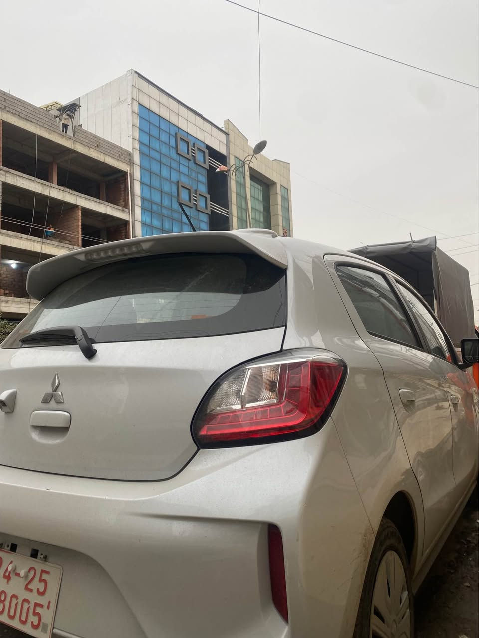 ميراج بي سبوغة نمونة لةجواني 
تحديد صرعة
شاشة گةورة -كاميرة _حاسة
جوار جام كارةبا
لوكة 15هزار روشتية

*********** أربيل, العراق
