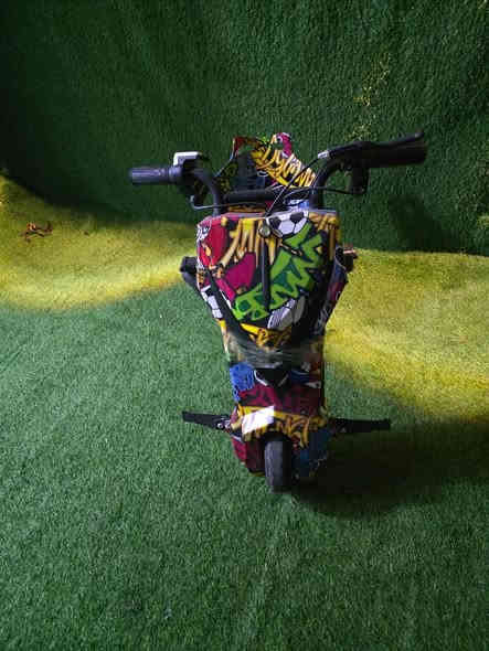 سكوتر شحن عدد 2 سعر الواحد 120 الف للتواصل واتساب***********
