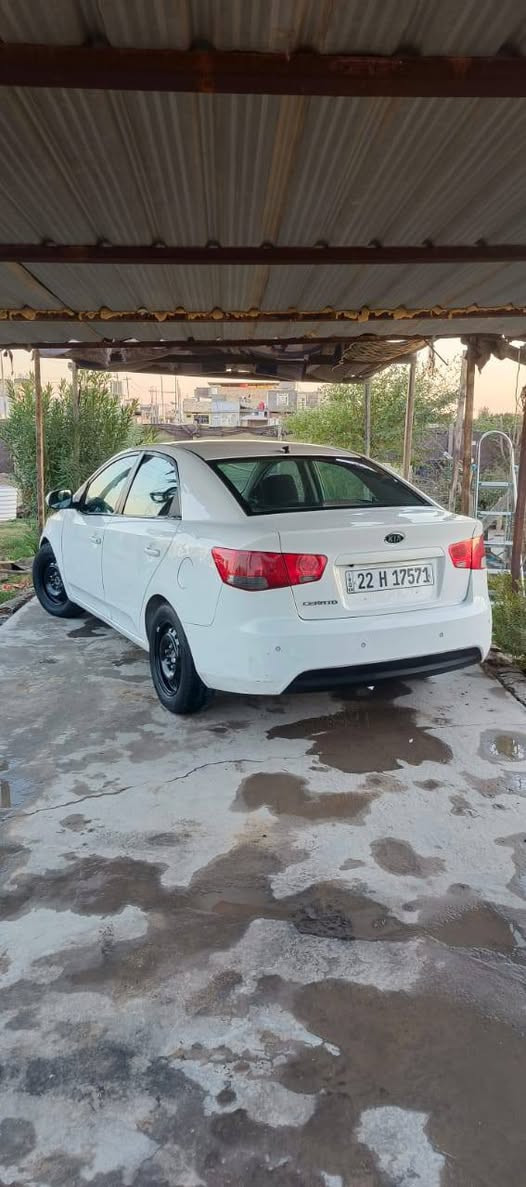 سلام عليكم للبيع كيه سيراتو ٢٠١١ رقم انكليزي السنوية
لل٢٠٣١ السونار كدامك مكينة 
كير حداديه خير من الله تخم تاير 
كير ٤نمر للاستفسار التصال 
***********
