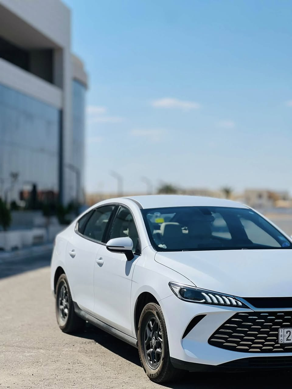 🚘 BYD بي واي دي گن بلاص نقداً فقط  🚘
ماشيه  5000 علبانزين. ! 7000 علشحن 
🔋 المحرك والتقنيات

  • محرك 1500cc اقتصادي (Hybrid + Electric + Petrol)

 • تبريد أمامي وخلفي قطعتين
 •   تمشيك  مايقارب2100 كم🔥+ على الكهرباء فقط 55km
 • بصمة + كارت دخول ذكي
 • شاشة وسطية
 • كامرة خلفية
 • حساس خلفي 

💡 الإضاءة والتصميم
 • لايت زنون
 • بك لايت LED
 • ويل اسود مات 
 • داخل جلد لون ابيض
 • تحكم مقود جانبين

ملحقات:- شاحن + كارت+ ماسحات+ مثلث وجميع التفاصيل 

تجربة قيادة مختلفة وتفاصيل تليق باللي يدور على شكل + أداء + تقنية.

📍 العنوان:  تكريت مجمع بيتي 
الستفسار ***********

