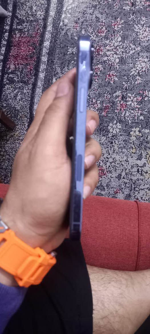 ايفون13برو ماكس مبدل بي شاشه و بطاريه 
الجهاز خير من الله كل شي مابي فقط بي فطر بل ضهر مو ضوح بل صوره كلش زغير كامرته كلشي مابيهن للبيع او مراوس مكاني بغداد شارع الكفاح *********** بغداد, العراق
