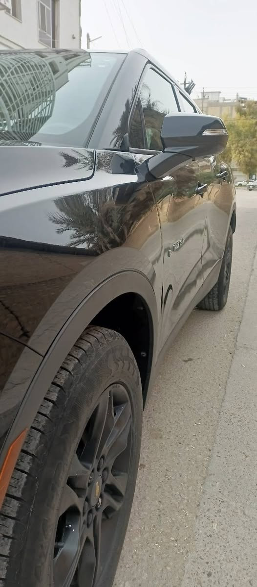 سلام عليكم الاستفسار *********** السعر155 للبيع شوفرليت بليزر موديل 2021 حادثه بنيد صبغ وباب بدون دواخل باقي السياره مكفوله سونار وصور الحادث بلمنشور 
كطير محرك حداديه تبريد تخم تأير مكفولات ماشيه 52سياره جداا نضيفه محرك 2400 تنفس طبيعي موصفات فول عده الفتحه بصمه شاشه كامره تحكم جهتين أشار بلمرايه رادارات كشن كهرباء جنطه كهرباء رقم اربيل نكليزي هزه وسنويه جدد السعر 155
