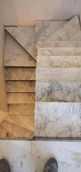 كادر مختص في مجال تطبيك البورسلين والسيراميك والكرانيت والمرر في خدمتكم *********** البصرة
