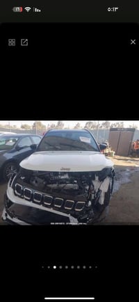 جيب كومباس ٢٤ موديل ماشيه ٢١ ألف سياره جديده طخت عندي من جوه بل دعاميه...