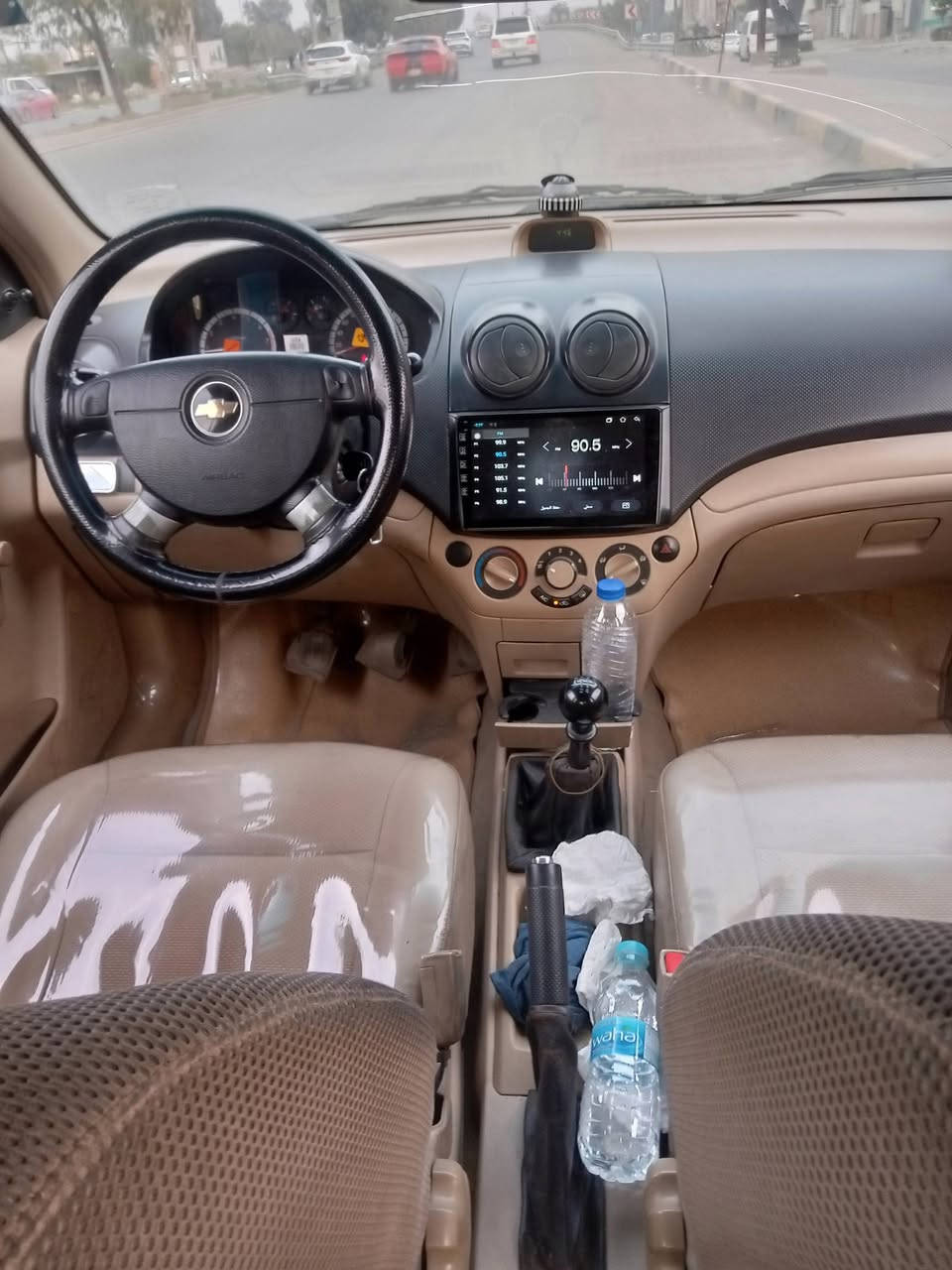 السلام عليكم افيو الشركه العامه 2011 ماشيه 166 الف سياره جديده مكفوله كير محرك تخم تاير تبريد صدر كله جديد السعر 65 وبيهه مجال للاستفسار ***********
