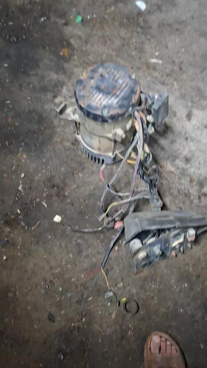 للبيع مكان بغداد حي النصر سعر ١٥٠ ***********
