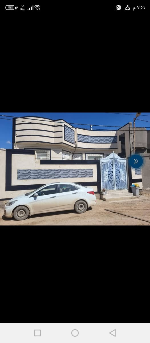بيت للبيع في حي الحسين خلف المجمع قرب حسينية الحجاري مساحه البيت البناء 260 متر يتكول من صاله استقبال ومطبخ ومجمع صحيات وبراني وثلاث غرف بيت كامل الموصفات تجاوره حديقه مساحتها270 متر مداور اسهم طابوه بأسمنه شارع 10 متر للاستفسار الاتصال على الرقم التالي ***********
