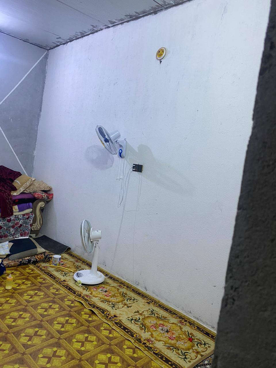 بيت 100 زراعي يحتوي ع غرفه وصاله واستقبال ومطبخ وصحيات عكاده مالته سندويچ العنوان السديناويه منطقه حي الحسين سعره 25 وبي مجال للاستفسار الاتصال ع الرقم ***********
