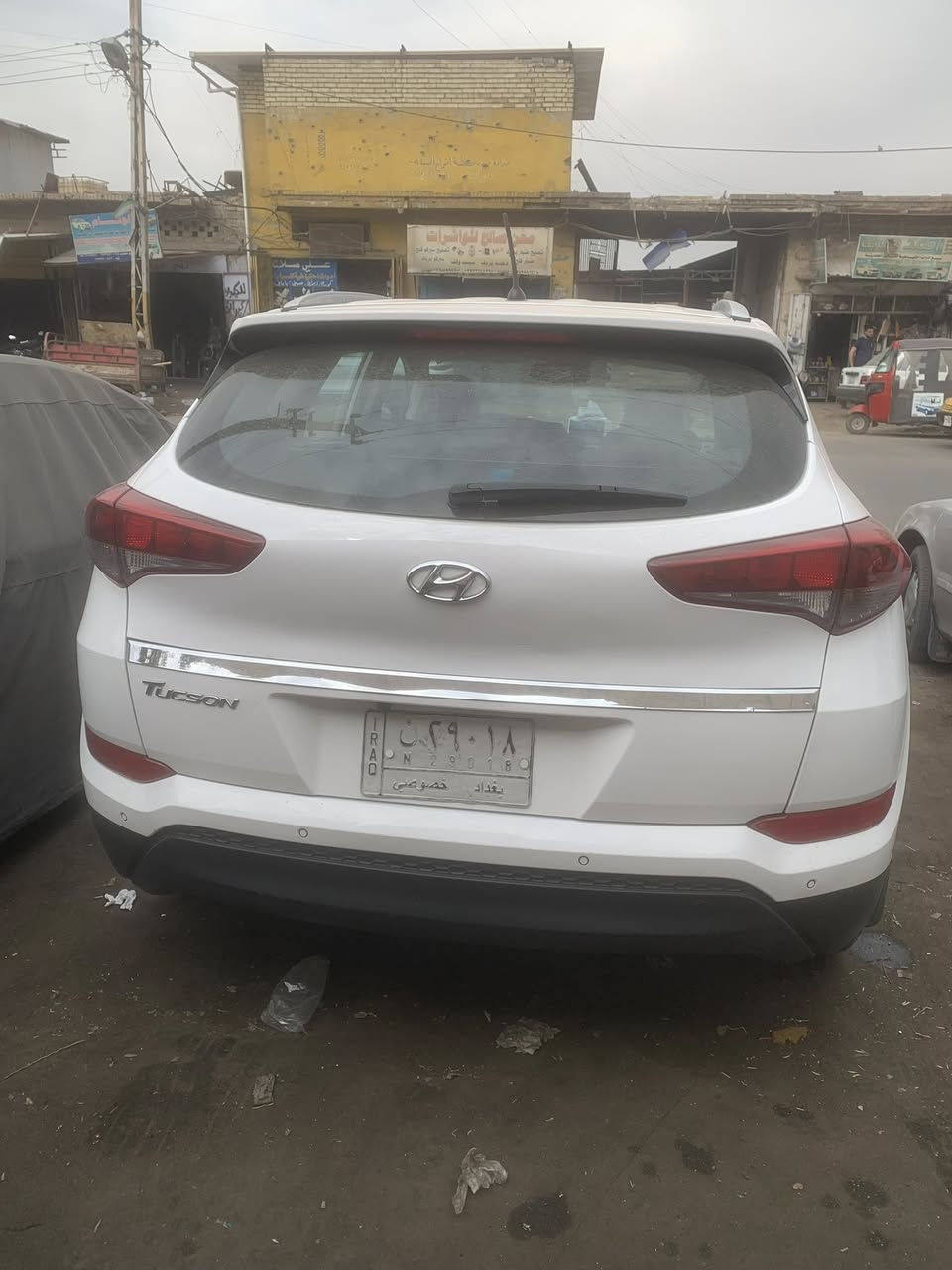 السلام عليكم توسان موديل 2017 سياره حلوه ونظيفه بيها فقط بنيد مبدل نفس لون المكان الاعظميه قرب جامع عساف السعر (165$)بيها مجال بسيط رقم هاتف ***********
