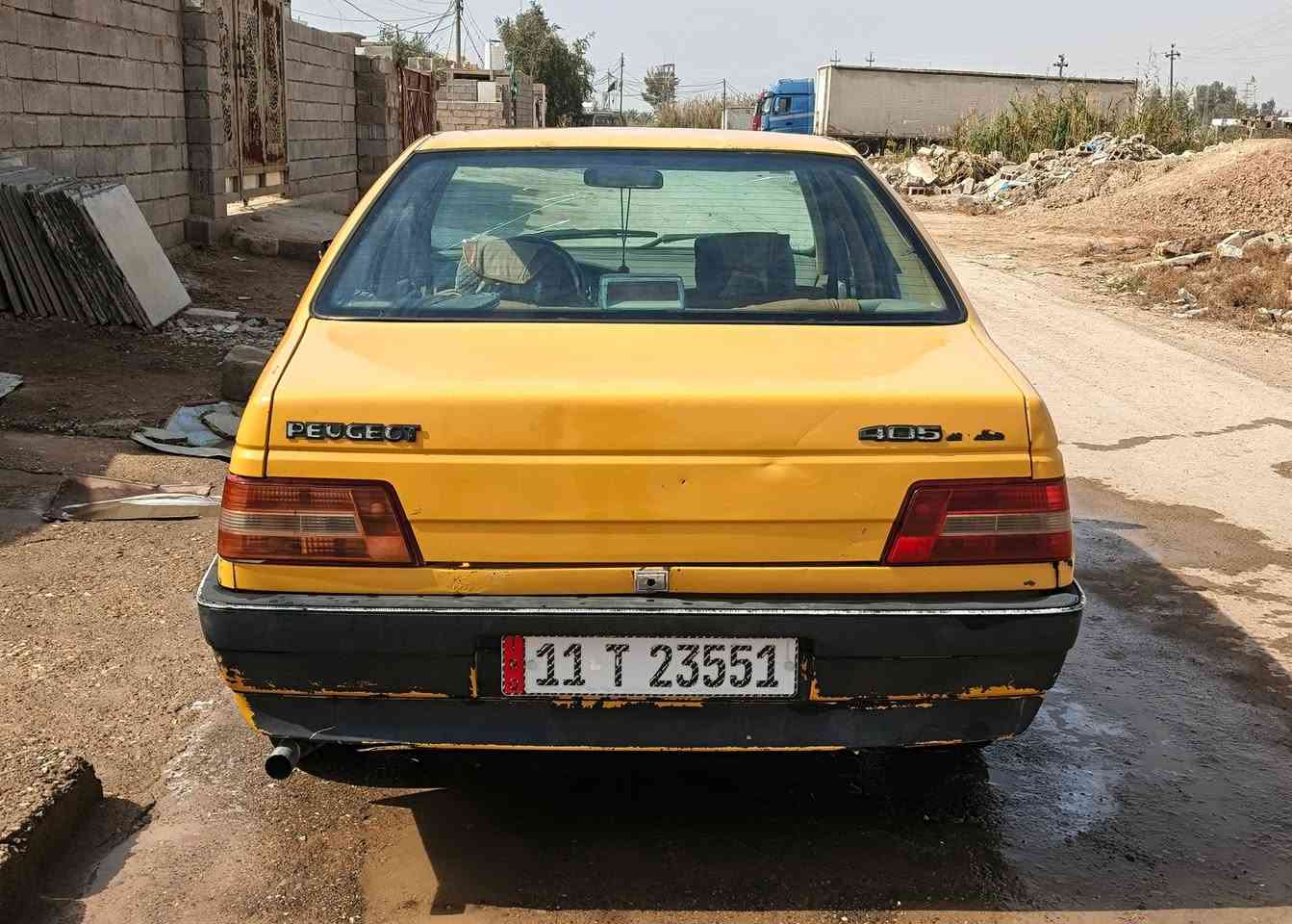 للبيع 405 موديل 10 كير مكينه مكفول سنويه ل27 رقم بغداد نكليزي مشروع وطني سعر 20 وبيه مجال للاتصال ***********
