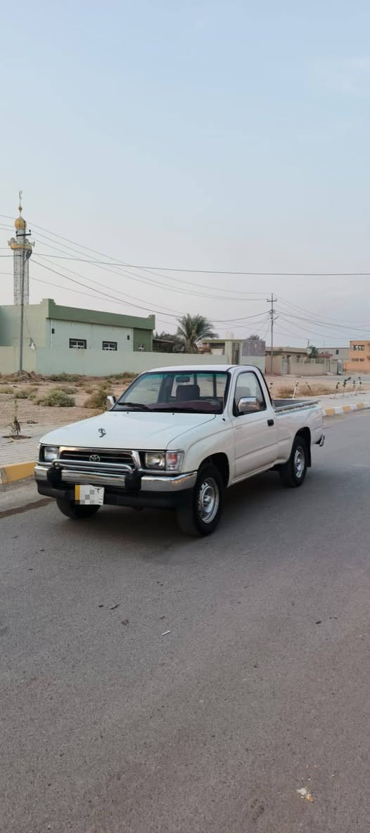 تيوتا موديل 2001
رقم بغداد الماني 
مكفوله كفالة عامه  
 كير محرك اكسل مكفول مواصفات جي ال داخل احمر  تدفئه وتبريد تخم تاير جديد  مكاني ديالى 
***********
