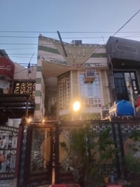 مشتمل للبيع مساحة 100م واجهة5م نزال20م مدخلين3اطوايق استقبال  ومطبخ و3...