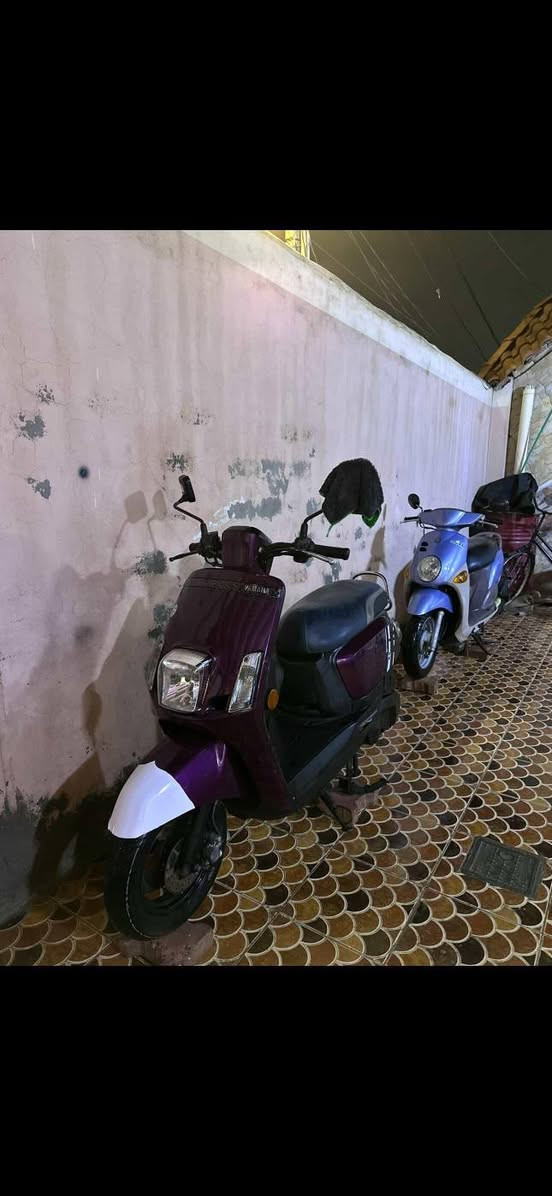 السلام عليكم الحلوة للبيع
بوليس مسطره  للبيع  
الدراجه برغي ممفتوح بيها لونها مميز وجيب فيتر ابيعك من البيت   الدراجه ختم واحد كلها وممشى قليل وصارلي اقل الشهر من ماخذها كلشي شغالة بيهة
 عنواني الديوانية 
1400 وبيها مجال بسيط او حاص
للتواصل ***********
