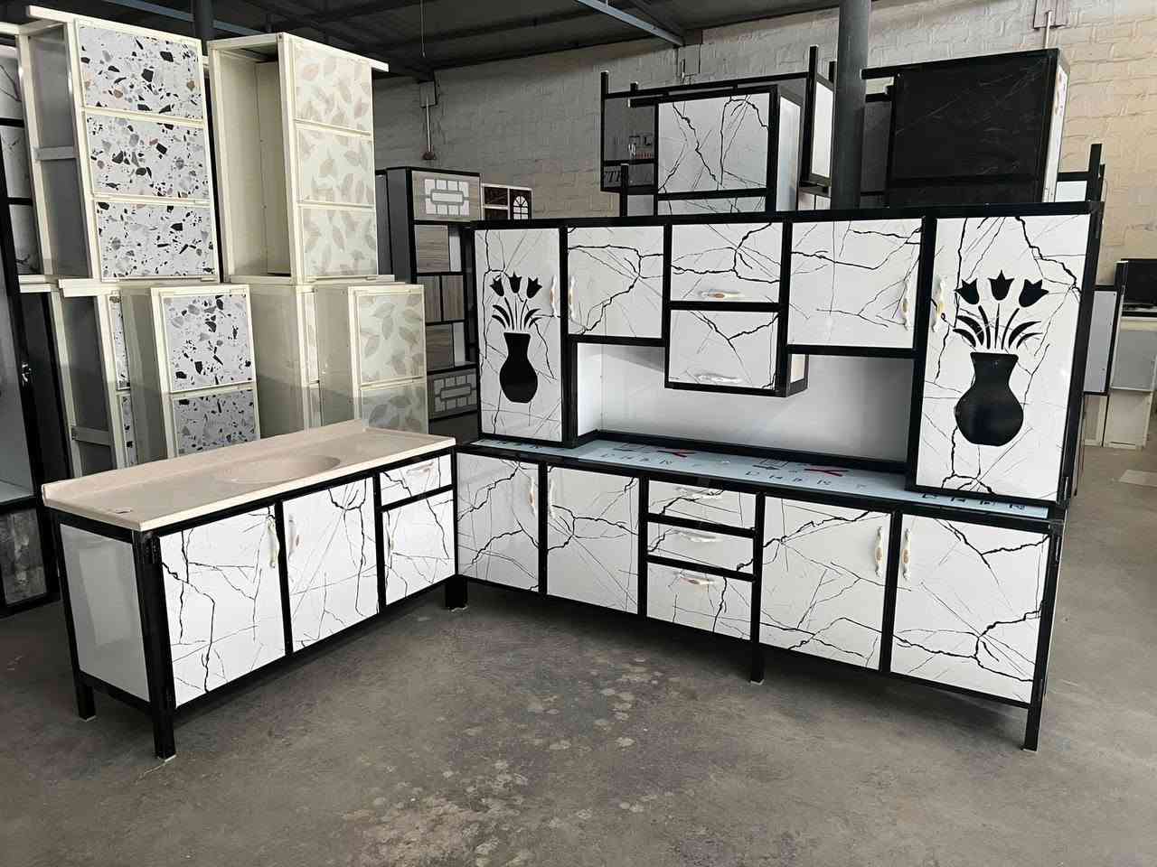 للحجز  والاستفسار مراسلة الصفحة

 او التواصل واتساب ***********
