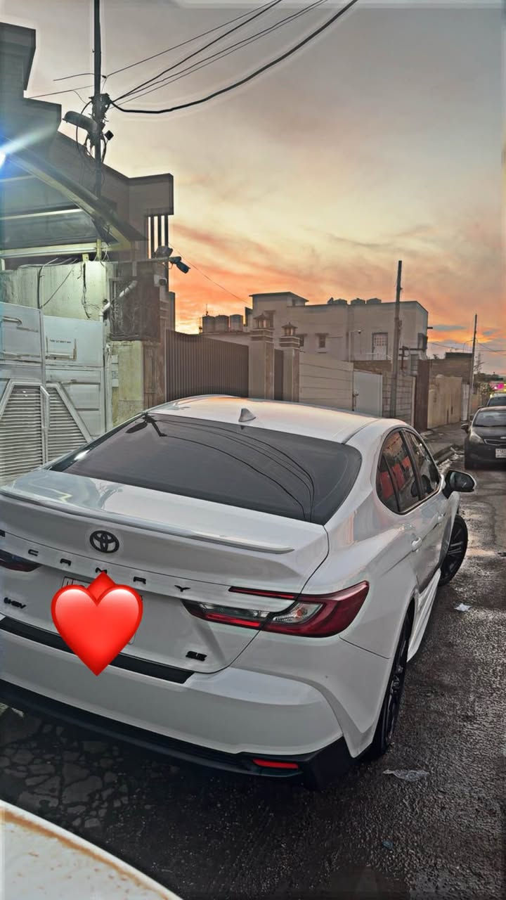 كامري 2025 se  كلين بدون حادث بدون ايرباك بدون ( تبديل و صبغ  و تعديل) اللون ابيض داخل جلد احمر حادثها تخريب فقط 
السعر 285$ 
*********** كركوك, العراق
