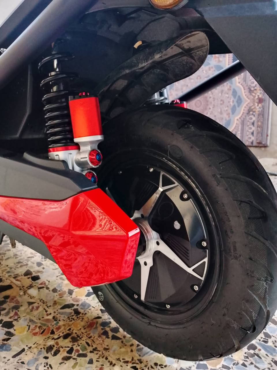 دراجه شحن جديده كلش مزوده رياضي بلادي 6 بطاريات كبار جدد علفحص 4 نمر سرعه 99 نظام Rبك السعر 700 مكاني بغداد حي اور *********** قابل للمراوس
