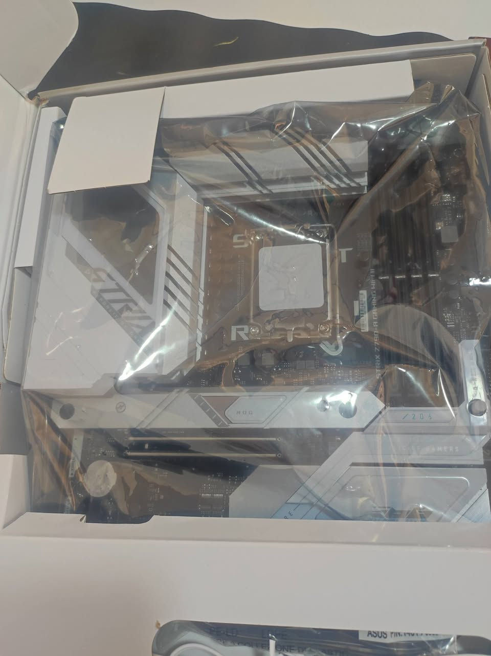 سلام عليكم جديد بورد z790 rog 
مفتوحه بس فحص باقي على ضمانها سنه 
سعر 450 وبيها مجال توصيل متوفر لكل المحافضات 
تريد تجي مكاني كربلاء
***********
