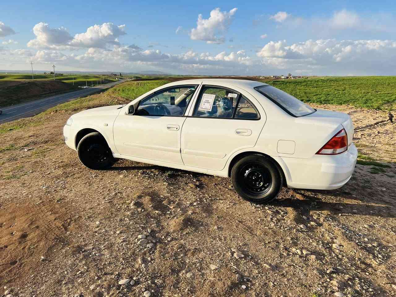 صه ني كؤري 2011
شتيكي زور نمو نه و جوانه گيرو مه كينه ي به شه رت سه نه وي 
تا زه يه چوار تا يه ي تا زه يه  يه ك په له يه بجوك به قه د نا و له پي بؤ ياغي هه يه ته بريت ساردو كه رم به شه رت نا و زه رد 2 جام كا ره با گير عادي شو ين چم چمال 
نرخي 92 مه جال 
***********
***********
