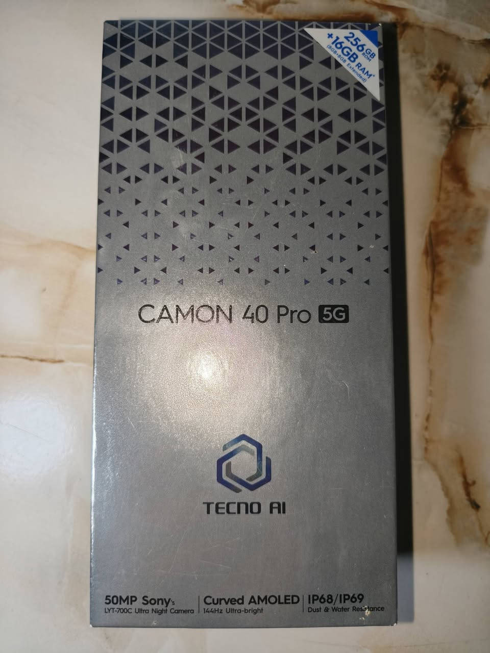تكنو كامون 40 برو 5G
جهاز ما مفتوح بي بس هاذة الفطر القليل 90 فريم ببجي ملحقاتة كاملة  السعر 220 وبي مجال حك الجية مكاني سكك هاذة رقمي ما متواجد فيس ولا واتساب ***********
