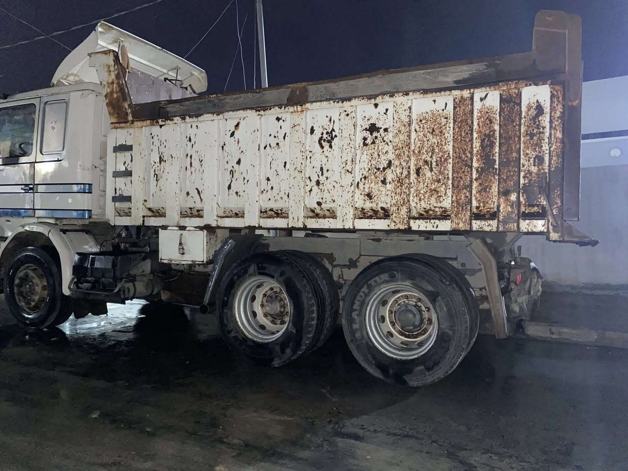 سكانيه 113محرك12ونص رقم نينوه حصت كاز بلادي قلاب مامطوله كير محرك شرط سعر165//***********
