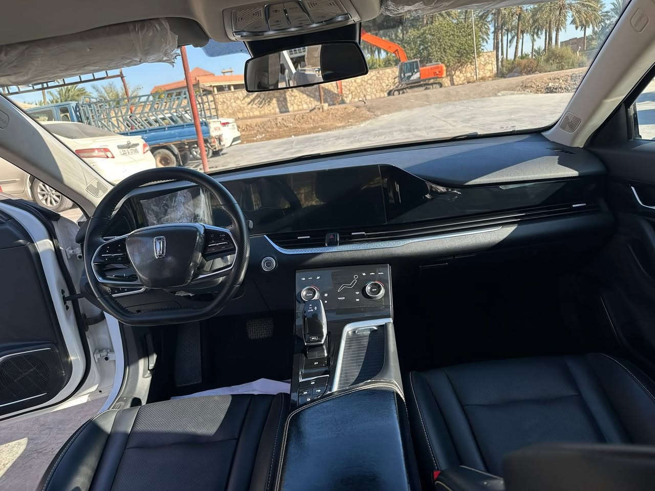 السلام عليكم ورحمه الله
اخوان فاو b70  لكشري سبورت سياره فول للأخير مكينه 2000 تيربو معروفه مواصفات الفول
السياره امتاز الماني
كامرات ٣٦٠
اوتو ستوب
اوتو درايف
اوتو بارك
ماسحات تشغيل الي
لايت اوتو
حساس امامي خلفي وجانبي
رادارات 
بانوراما
الداخل جلد
أشاره تتبعيه
اشاير بالمري
كشنات تدفئه تبريد
قطعتين تبريد
وبعد بيها هواي مواصفات
السياره بعدها بضمان الشركه 
تحويل مباشر

 السعر 155مكاني بغداد
 للاستفسار ***********
