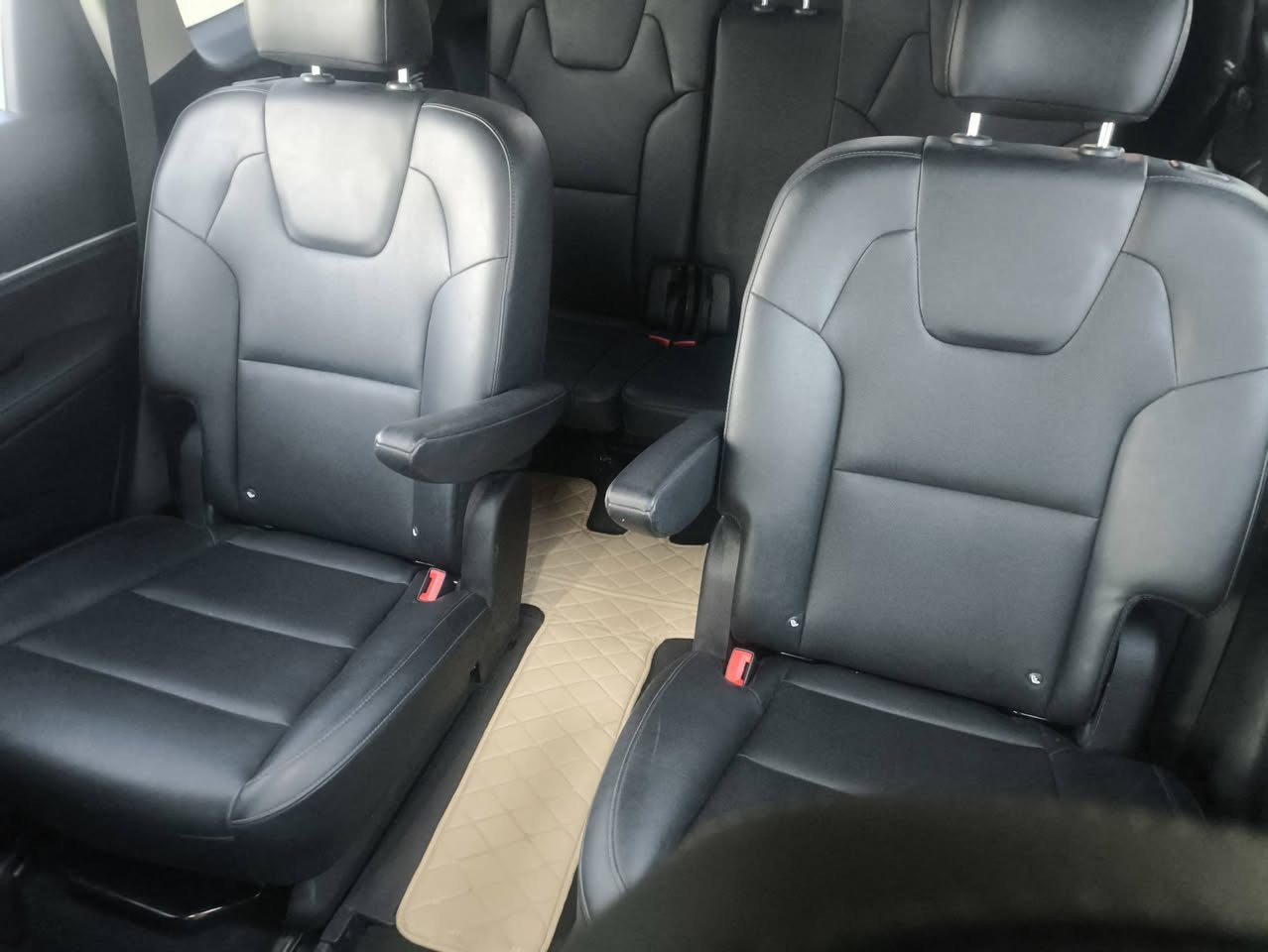 السلام عليكم كيا تلورايد وارد امريكي 2022
ماشيه 30 الف
مكفول من التبديل والصبغ
فقط بارد بالباب الامامي الايمن
تشغيل عن بعد 
كشنات جلد 
شاشه كبيره 
كشنات تدافئه 
داخل اسود 
رادر امامي 
رادر جانبي 
نضام الخروج عن المسار 
نضام القياده الذاتيه 
مثبت سرعه 
لايت-بك لايت 
سستم صوت 8سماعات
ويل حجم 20

وبعد بيها مواصفات 
السعر 285
مكان السياره ناصريه 
***********
