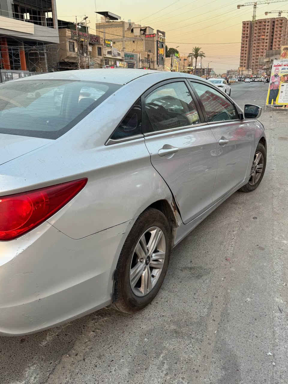 السلام عليكم سوناتا ٢٠١٣ وارد كوري يعني حاله حال الخليجي السياره بدلت محرك والمحرك الي بدلته هسه هم يحتاجله شغل يعني ابيع على وضعها سياره يشهد الله السياره استخدام شخصي 
سبب البيع خلي نكول الماده السبب الرئيسي بغداد, العراق


**إذا كنت صاحب هذا الإعلان وتريد حذفه لأي سبب، رجاءا أرسل رسالة إلى الدعم الفني**
