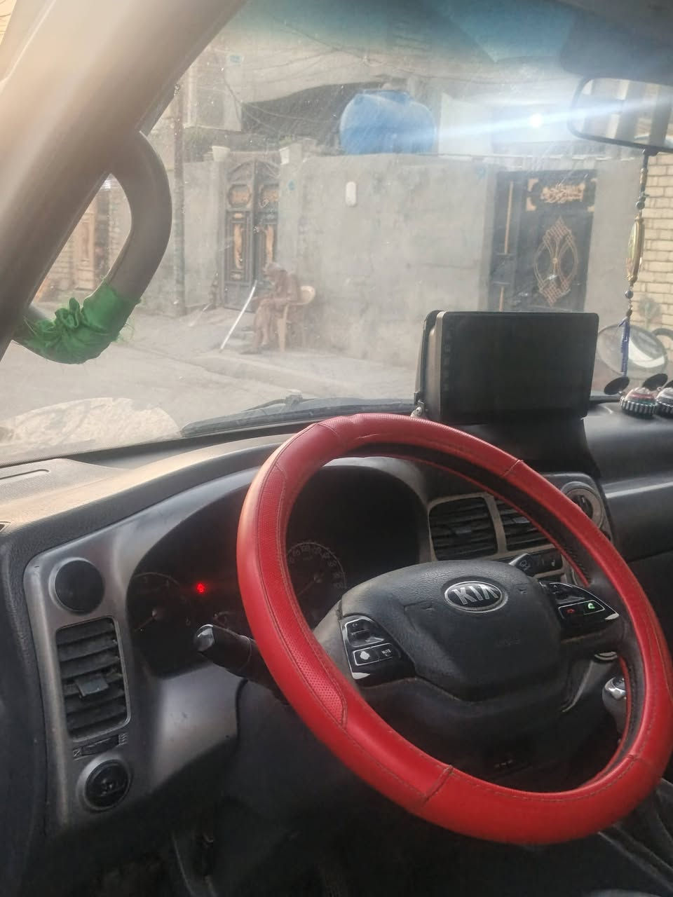 سلام عليكم كيا مسكر سبعةكيرموديل ١٤ رقم بغداد مكاني بغداد شعب سعر ١٠٥بيهة مجال رقم ***********
