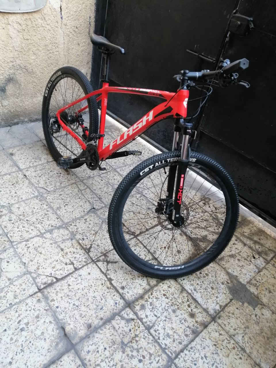 الوحش للبيع cst فريم المنيوم تاير عريض مستحيل ينزل او يبنجر بريكات دهن هادروليك ٩ نمر خلفيه و ٣ امامي التجميع كله شيمانو دبل امامي سلس جبلي السعر اول تعليق


**إذا كنت صاحب هذا الإعلان وتريد حذفه لأي سبب، رجاءا أرسل رسالة إلى الدعم الفني**