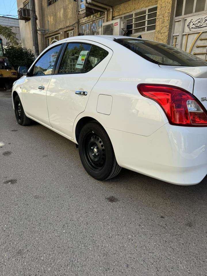 سلام عليكم عندي سني هندي موديل 21 رقم بغداد مكاني بغداد الكرخ ماشيه 16 الف مكفوله كفاله عامه كله على وضع الشركه رقم تلفون***********
